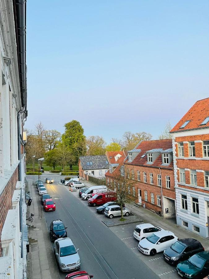 Scandinavian Apartment Hotel - Lunden 1 - Central 3 Bedroom Apartment On Two Floors ฮอร์เซินส์ ภายนอก รูปภาพ