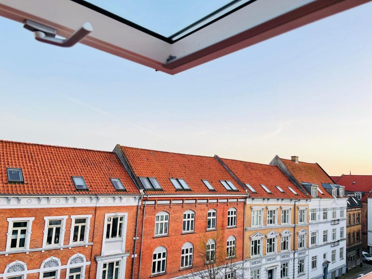 Scandinavian Apartment Hotel - Lunden 1 - Central 3 Bedroom Apartment On Two Floors ฮอร์เซินส์ ภายนอก รูปภาพ