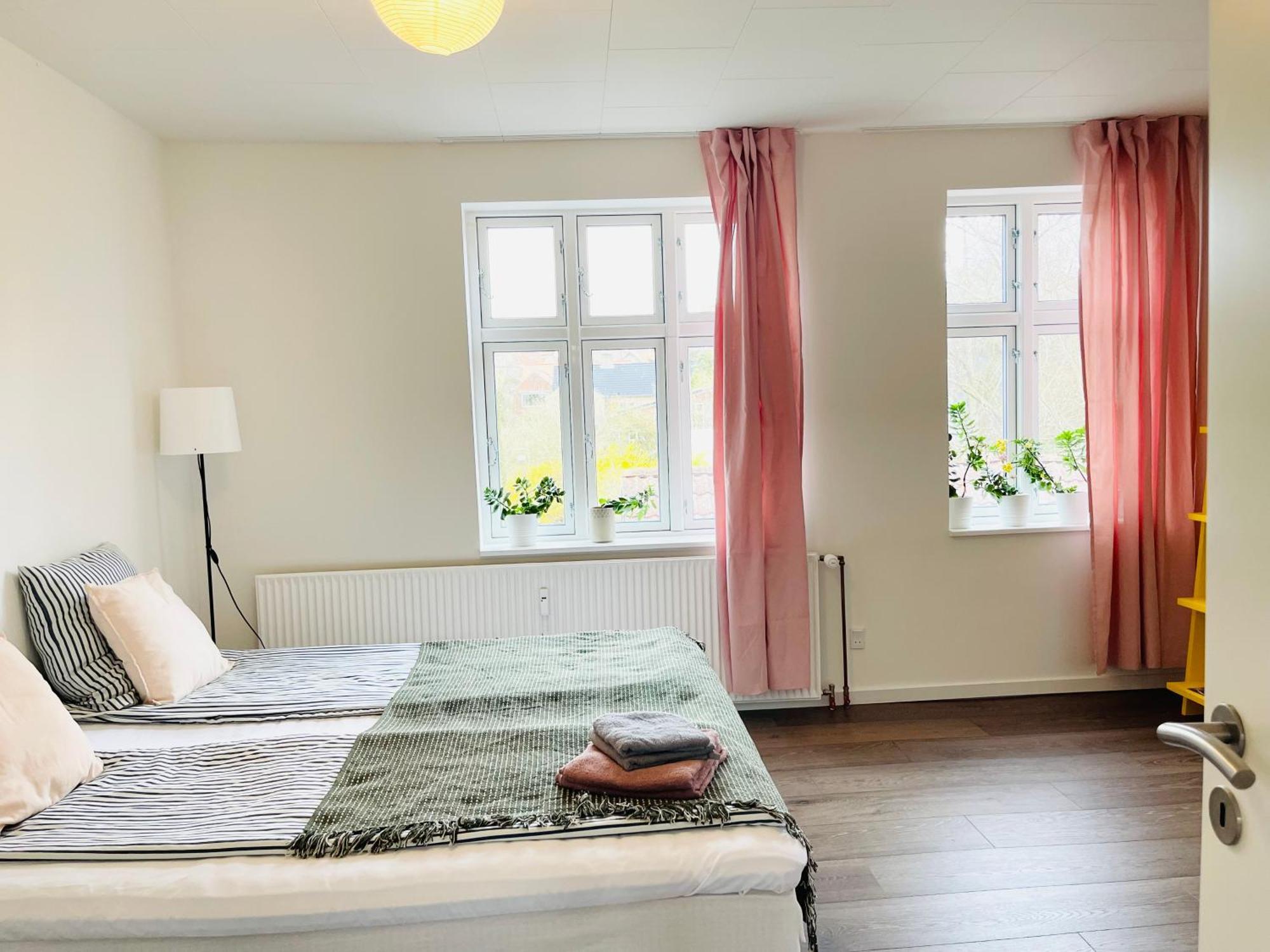 Scandinavian Apartment Hotel - Lunden 1 - Central 3 Bedroom Apartment On Two Floors ฮอร์เซินส์ ภายนอก รูปภาพ